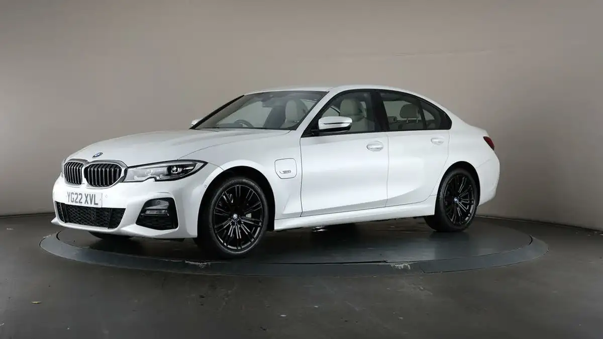 2022-bmw-3-series-20-330e-m-sport-pro-pack-saloon-4d-big-42