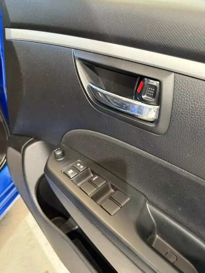 2014-suzuki-swift-12-sz4-94ps-nav-5d-at-big-28