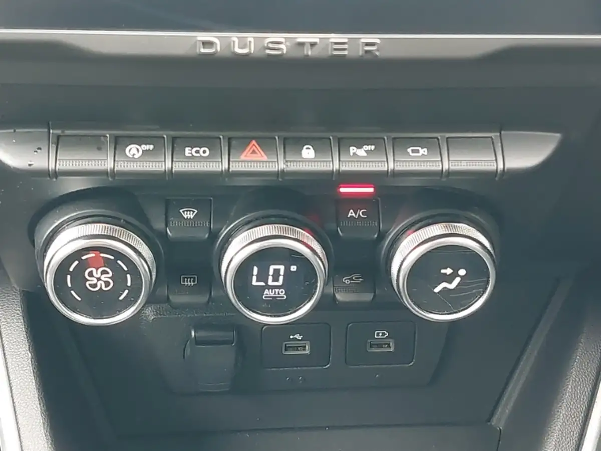 2022-dacia-duster-13-tce-prestige-150bhp-edc-big-14