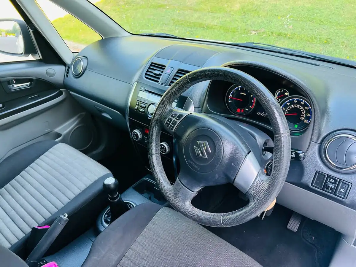 2011-suzuki-sx4-16-sz5-big-39