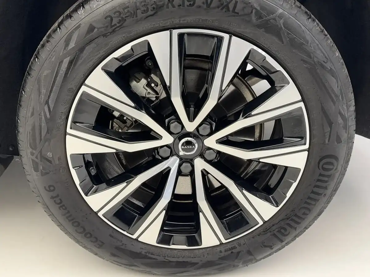 2023-volvo-xc60-20-b5-plus-big-10