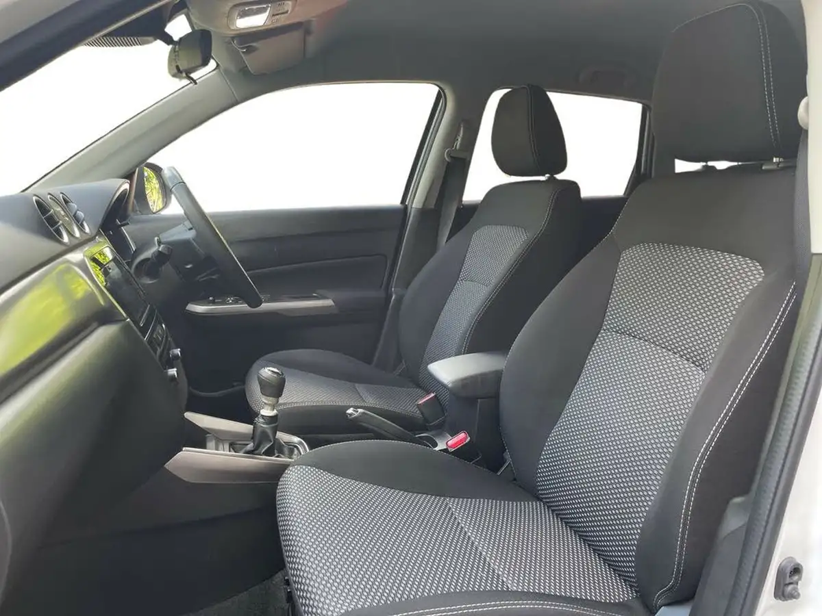 2022-suzuki-vitara-14-boosterjet-sz-t-big-9