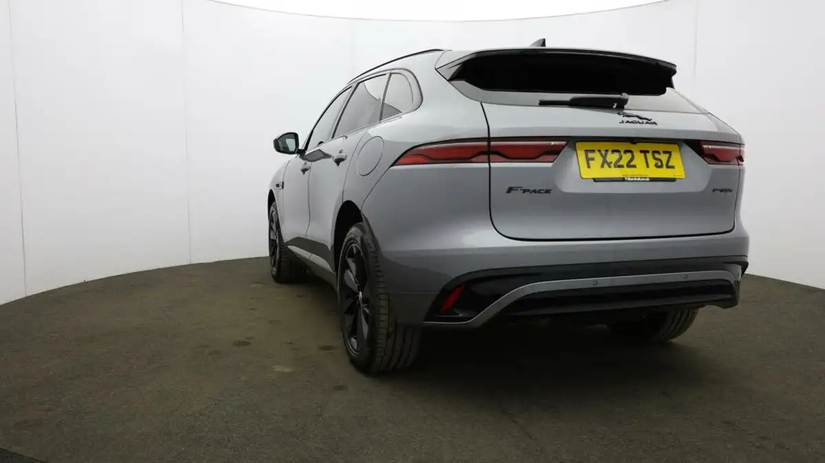 2022-jaguar-f-pace-20-p250-r-dynamic-black-big-31