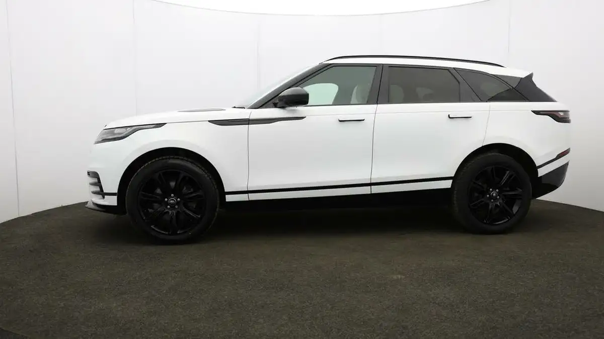 2022-land-rover-range-rover-velar-20-d200-r-dynamic-se-big-32