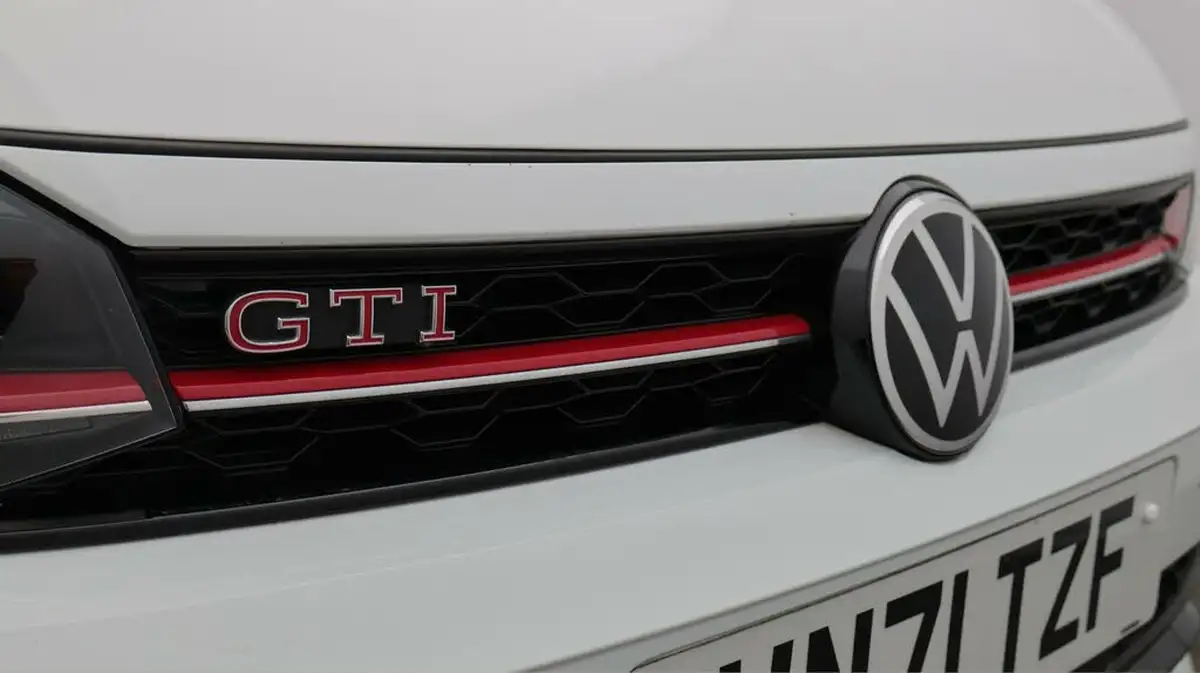 2021-volkswagen-polo-20-tsi-gti-207ps-big-22