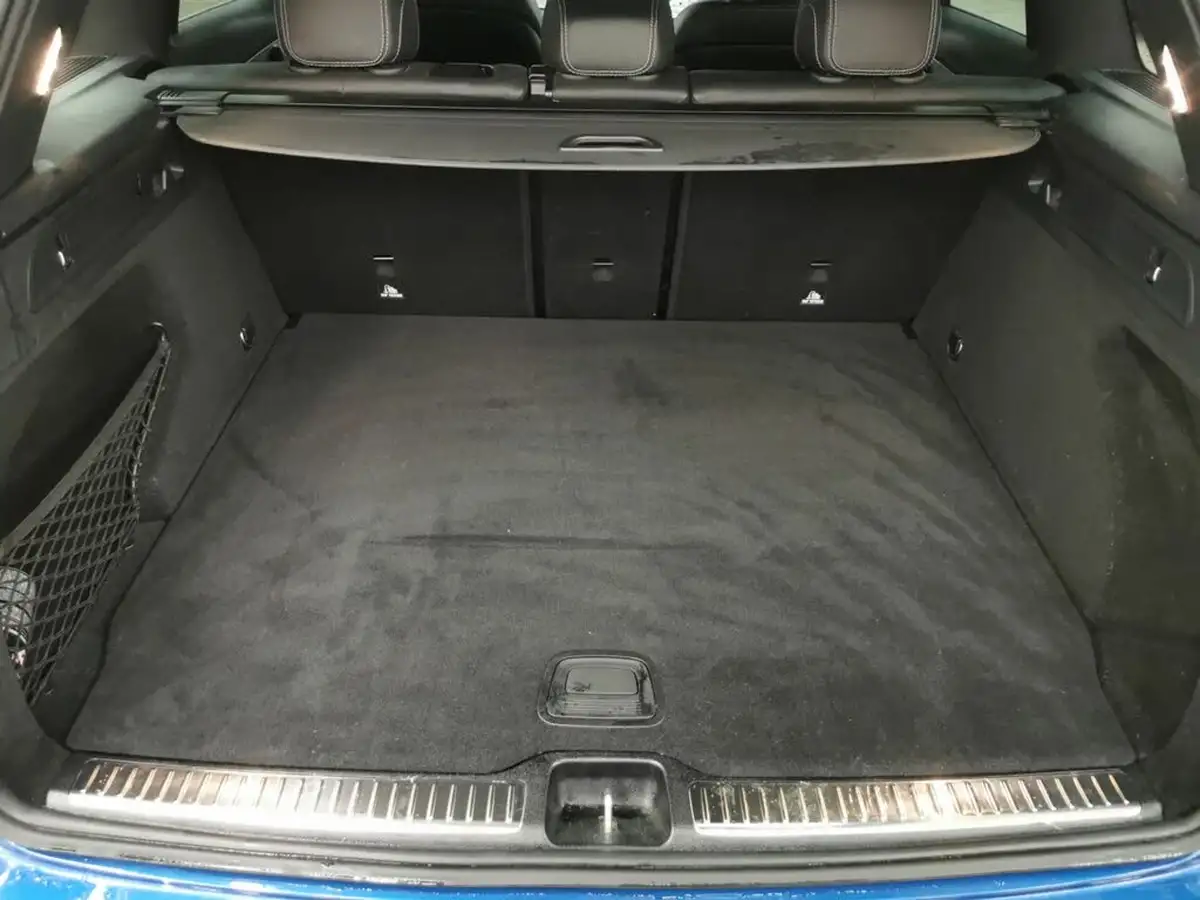 2022-mercedes-benz-glc-class-20d-glc220d-amg-line-195ps-station-wagon-5d-1950cc-4matic-plus-big-40