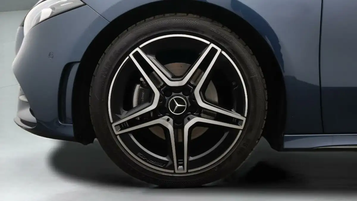 2022-mercedes-benz-a-class-13-a180-amg-line-executive-edition-hatchback-5d-7g-dct-big-18
