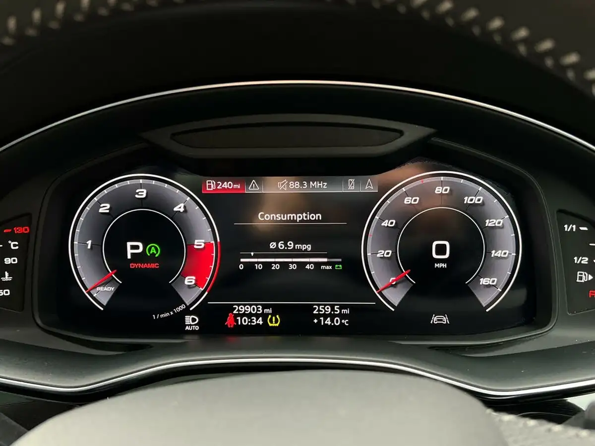 2020-audi-sq8-40tdi-big-31