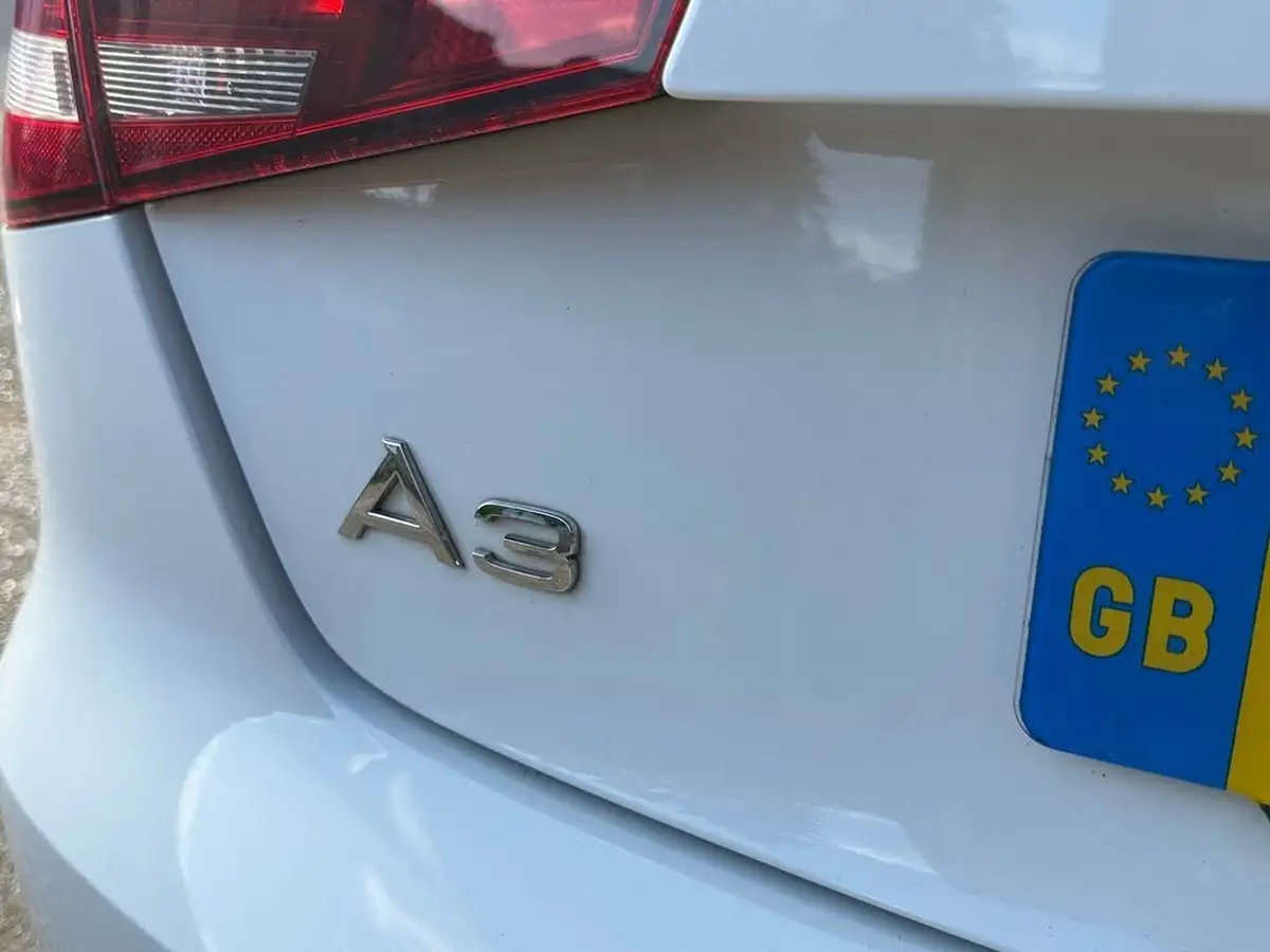 2014-audi-a3-14-se-122ps-hatchback-3d-big-12
