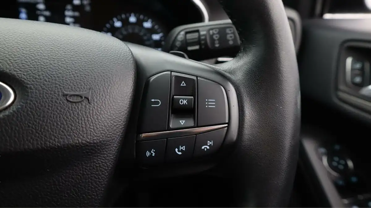 2020-ford-focus-10t-titanium-hatchback-auto-big-22