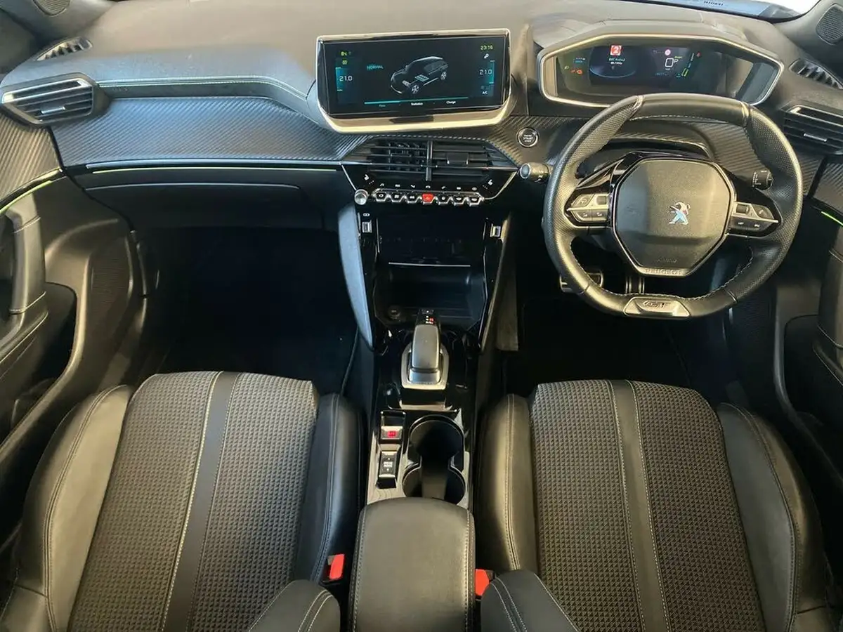 2021-peugeot-2008-suv-e-gt-50kwh-big-8