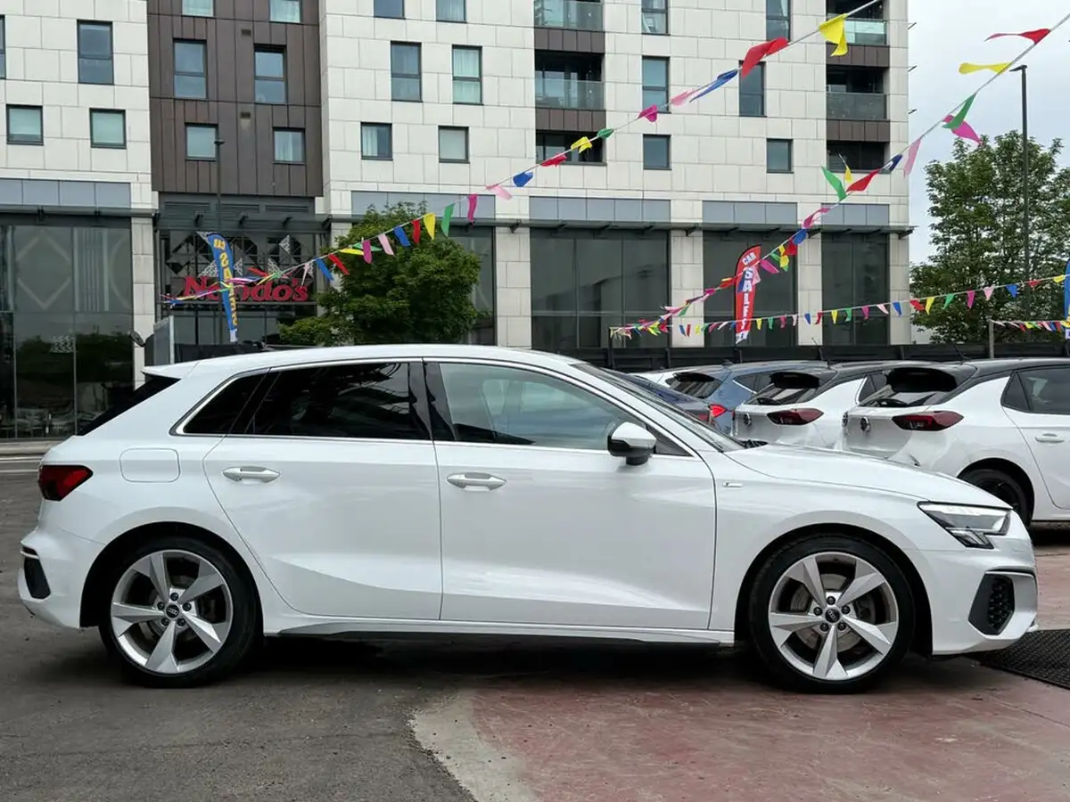 2021-audi-a3-15-35-tfsi-s-line-sportback-5d-tronic-big-9