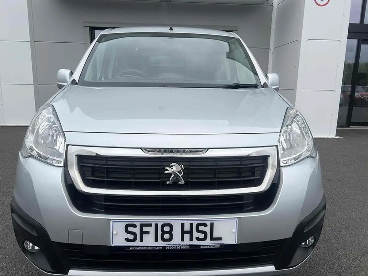 2018-peugeot-partner-big-2