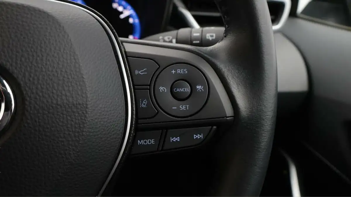 2021-toyota-corolla-18-vvt-i-design-trk-hatchback-5d-big-25