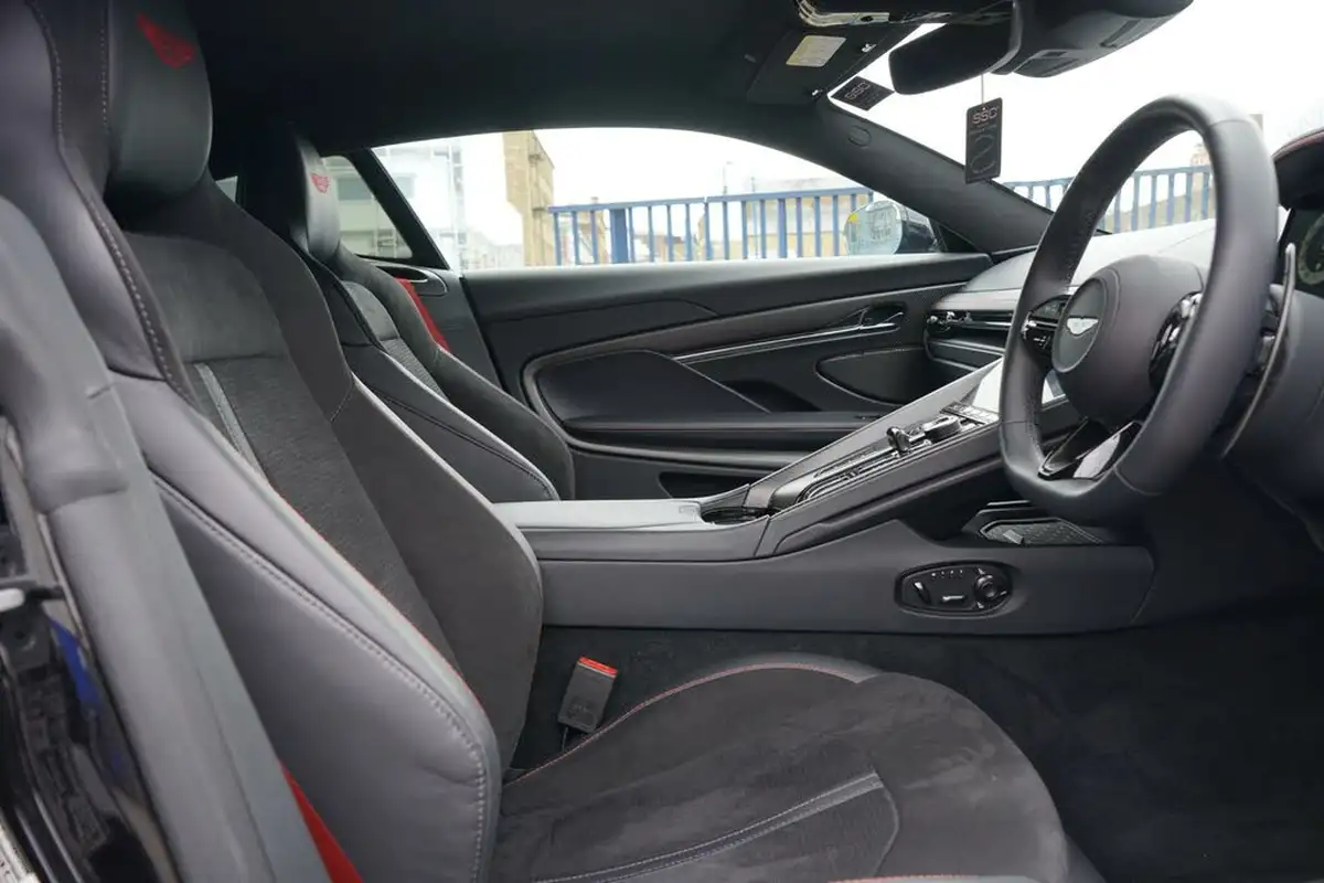 2024-aston-martin-db12-40-v8-auto-euro-6-ss-2dr-big-21
