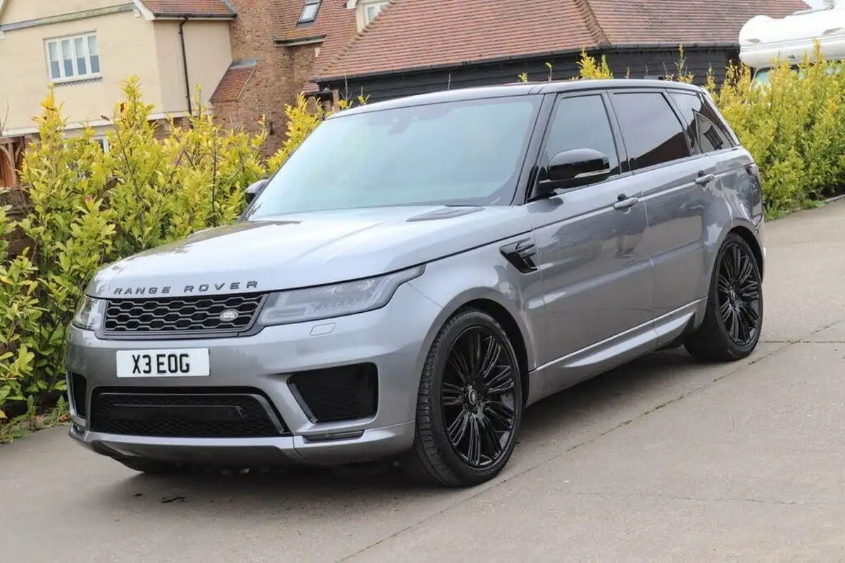 2020-land-rover-range-rover-sport-30-sdv6-hse-dynamic-big-2
