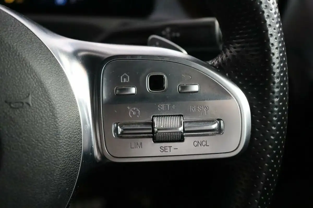 2022-mercedes-benz-a-class-13-a180-amg-line-executive-edition-hatchback-5d-7g-dct-big-27