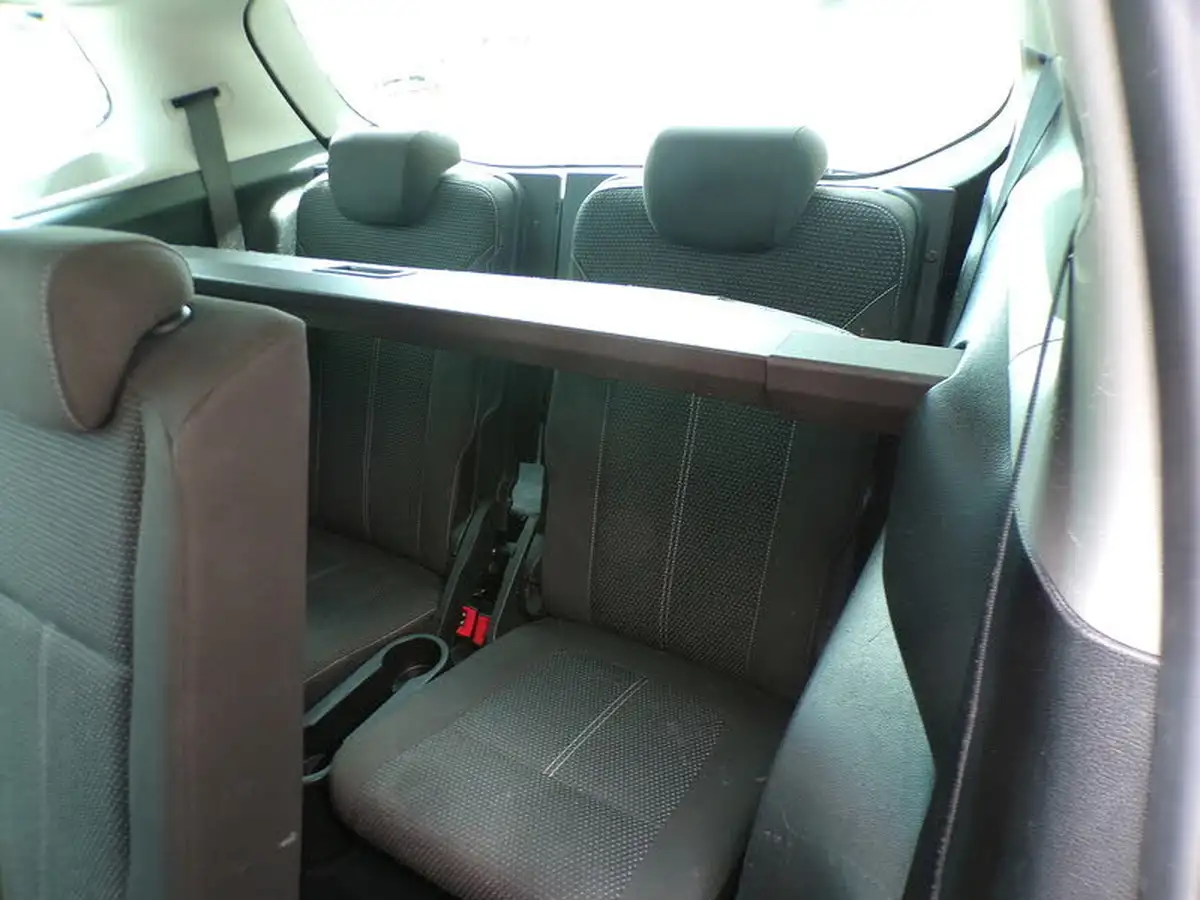 2015-vauxhall-zafira-tourer-14i-16v-turbo-sri-leather-pk-big-18