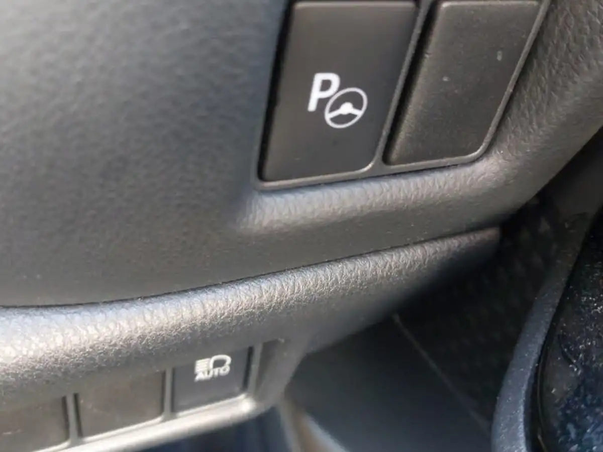 2019-toyota-c-hr-18-vvt-i-dynamic-big-15