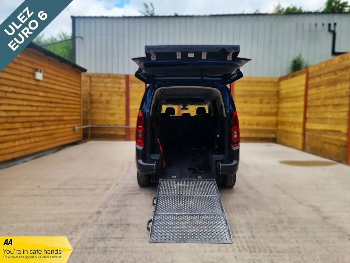 2022-citroen-berlingo-12-puretech-feel-xl-size-130ps-eat8-big-0