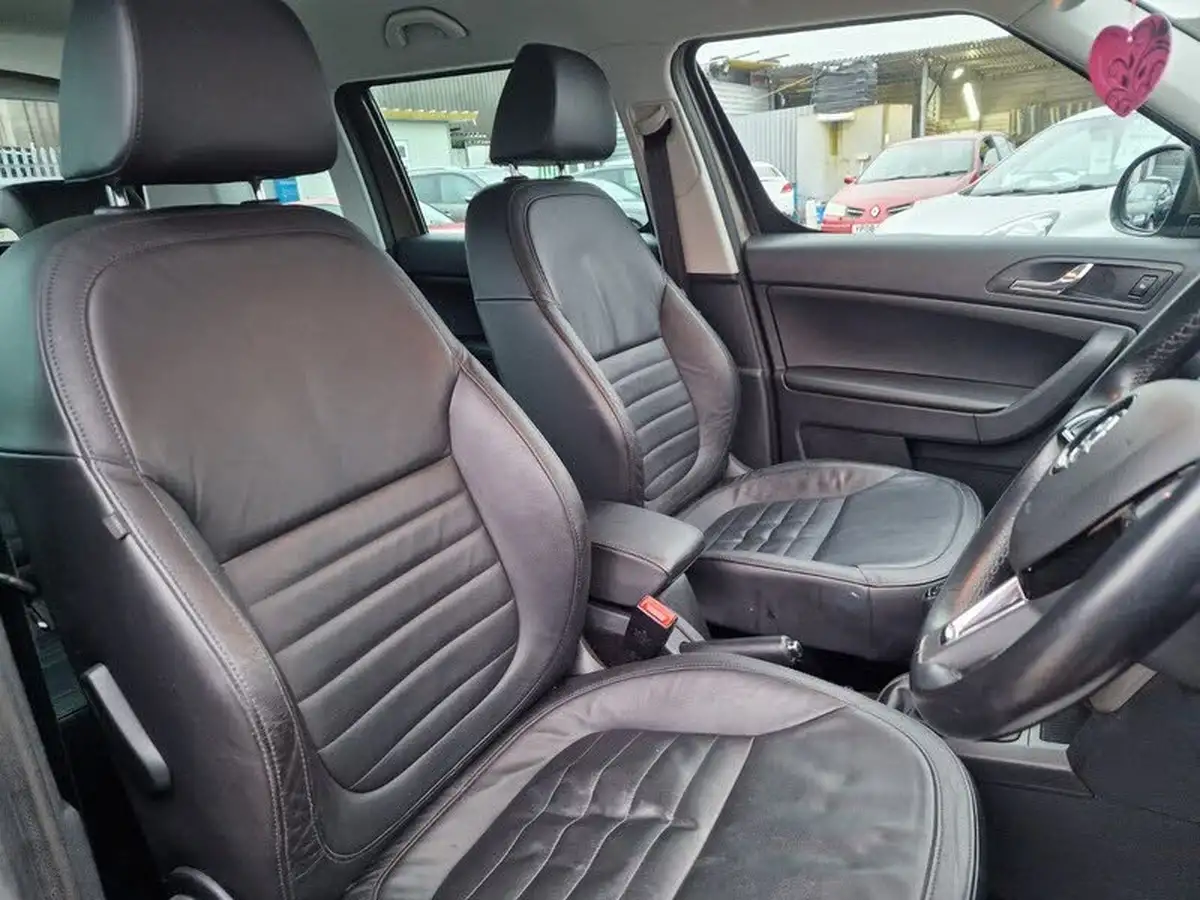 2014-skoda-yeti-16tdi-s-greenline-ii-big-14