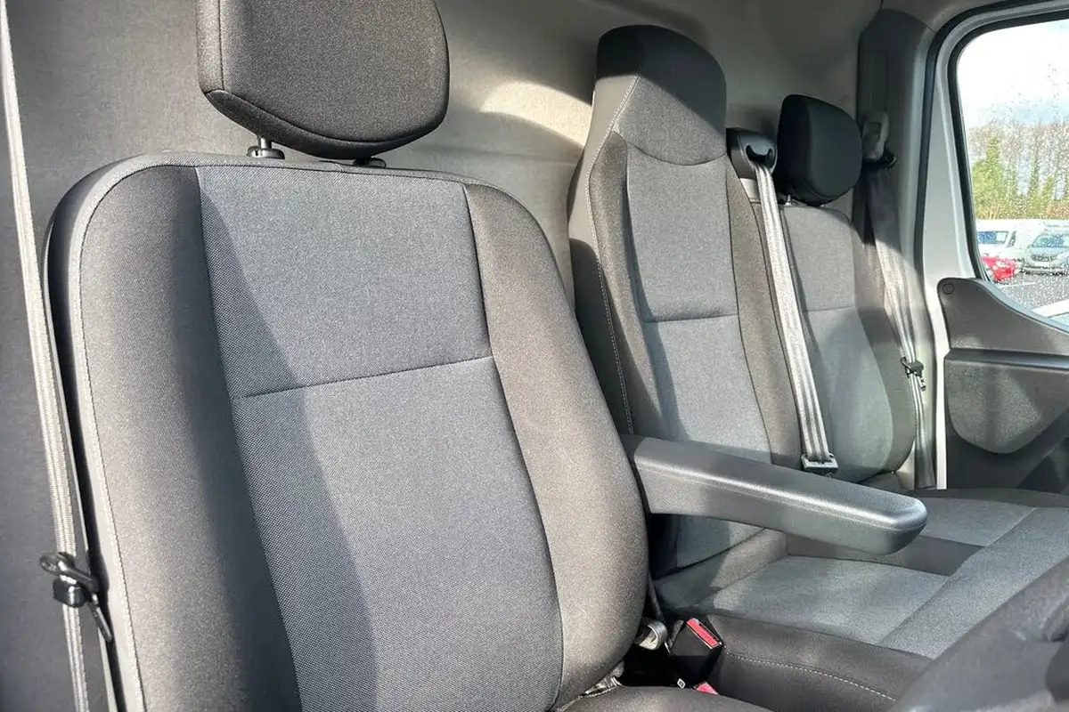2022-nissan-interstar-23dci-f33-l2h2-acenta-135pseu6d-big-26