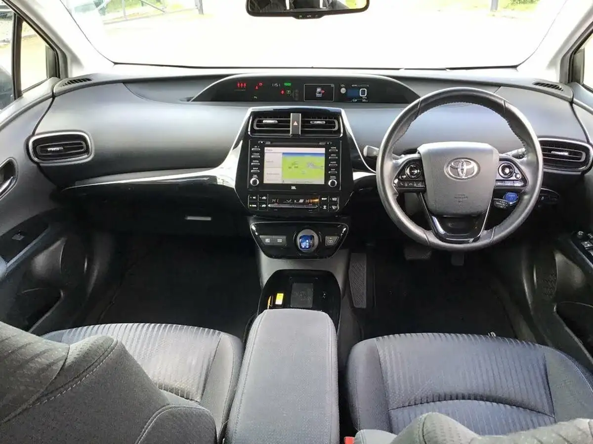 2021-toyota-prius-18-vvt-i-business-edition-plus-cvt-big-48