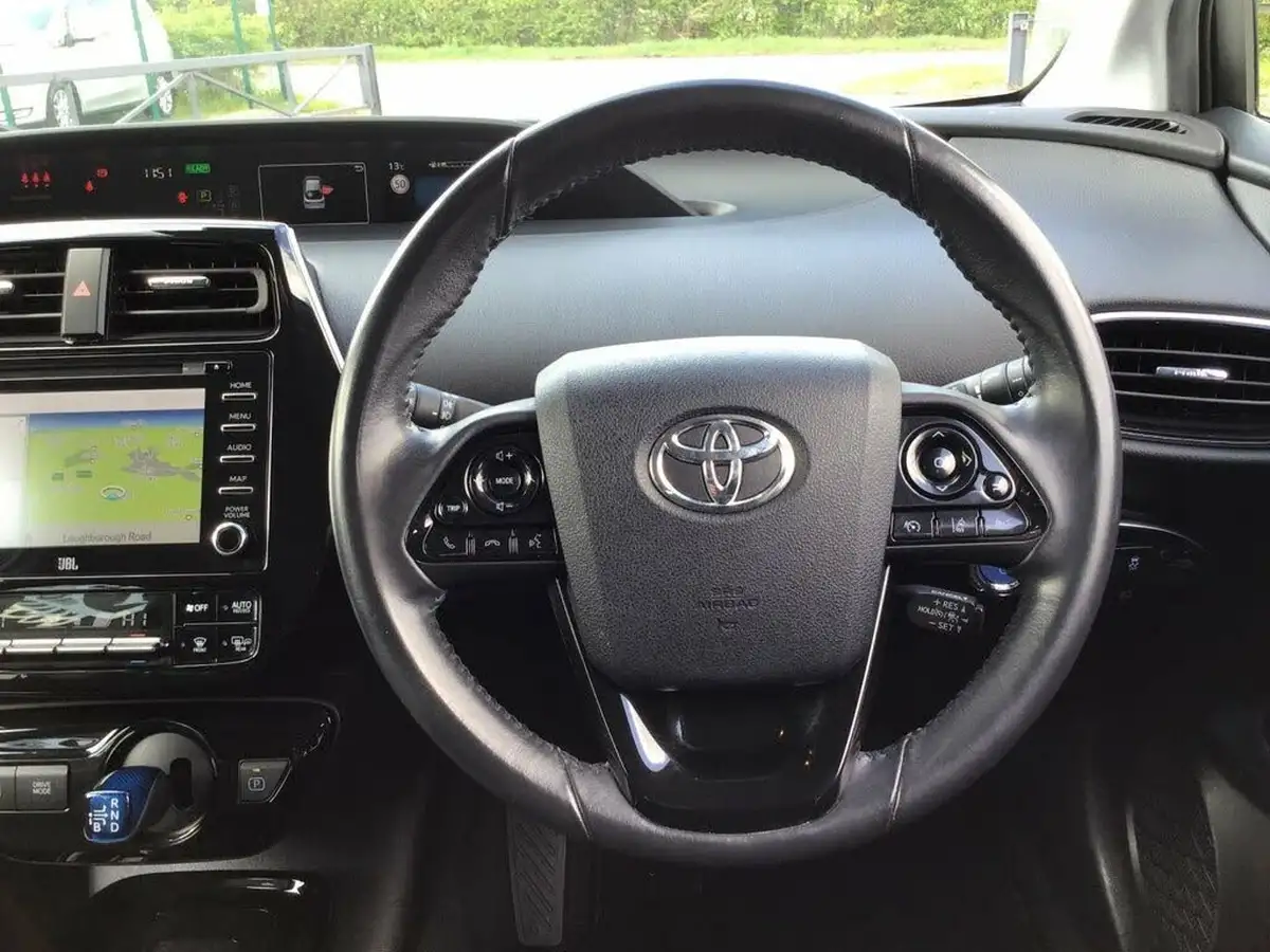 2021-toyota-prius-18-vvt-i-business-edition-plus-cvt-big-24