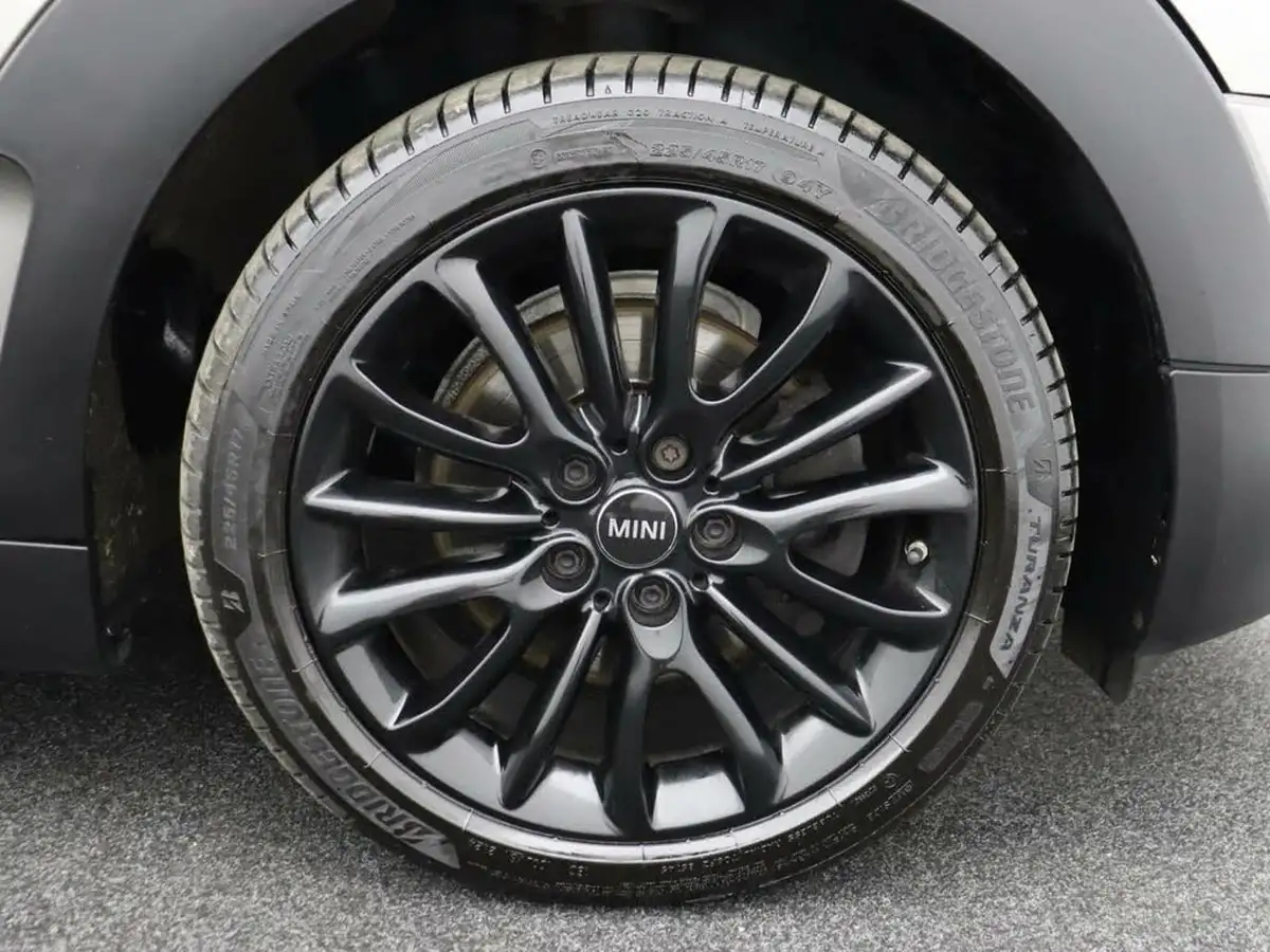 2018-mini-clubman-15-cooper-classic-ss-big-12