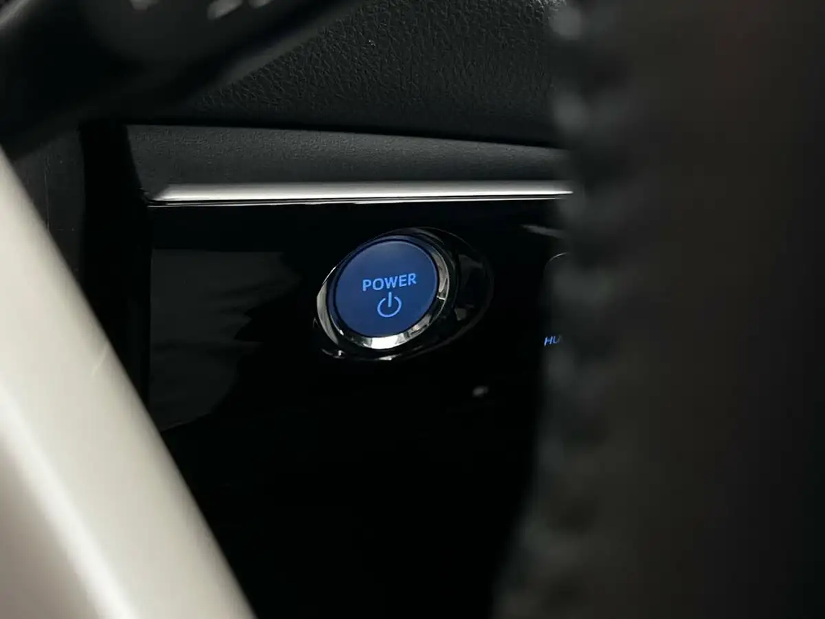 2019-toyota-prius-18-vvt-i-business-edition-plus-ss-cvt-big-28