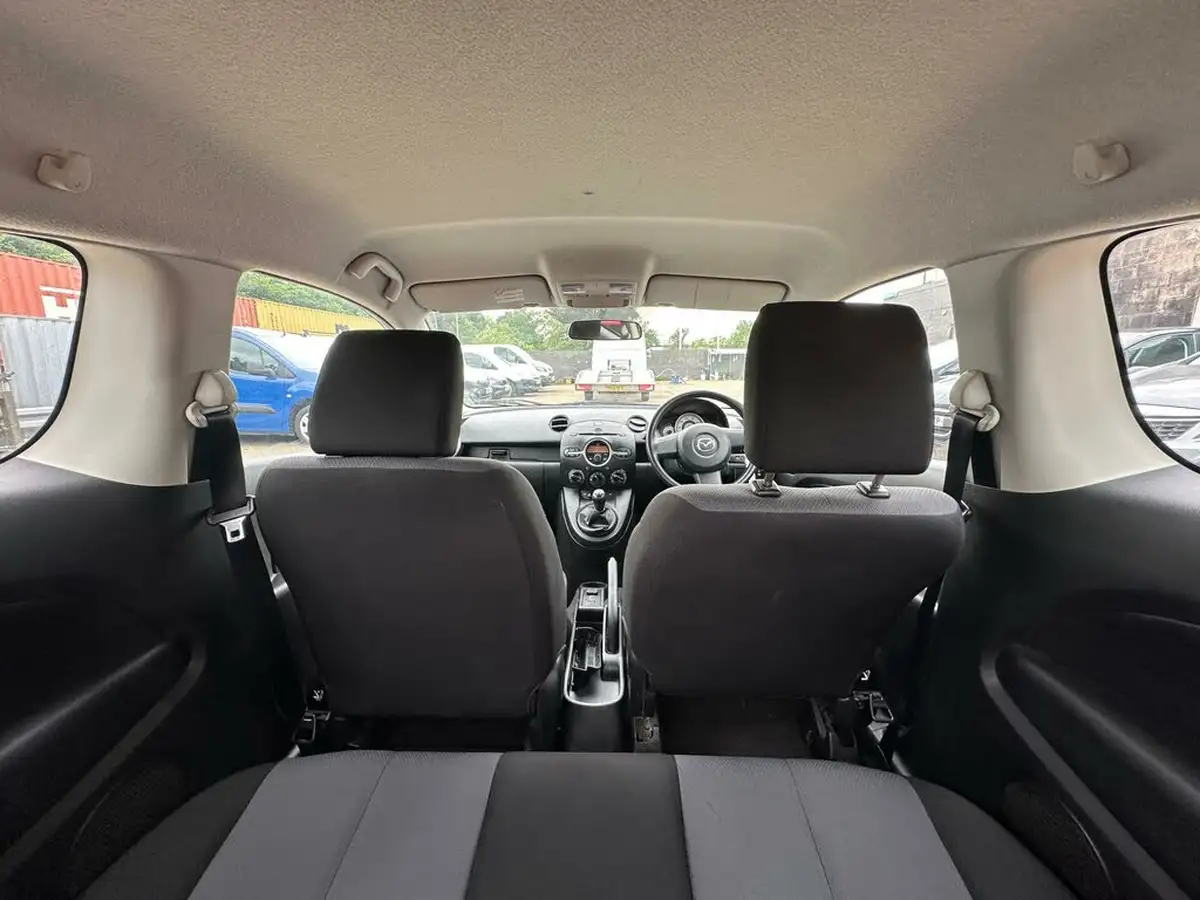 2010-mazda-mazda2-13-ts-air-con-3d-big-29