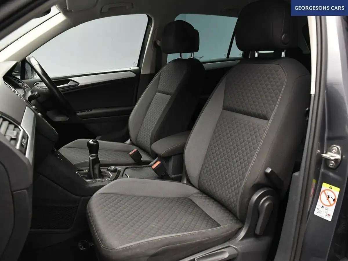 2018-volkswagen-tiguan-20tdi-se-navigation-150ps-4motion-ss-big-13