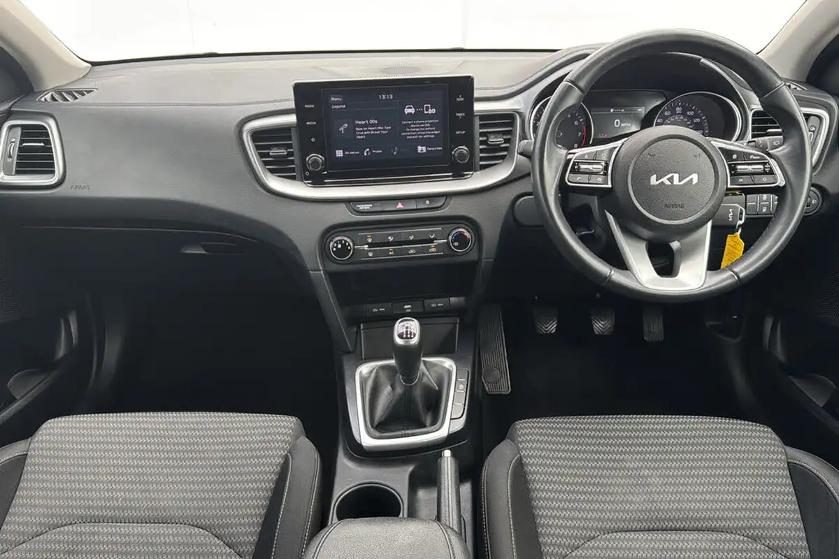 2022-kia-xceed-10-t-gdi-2-big-8