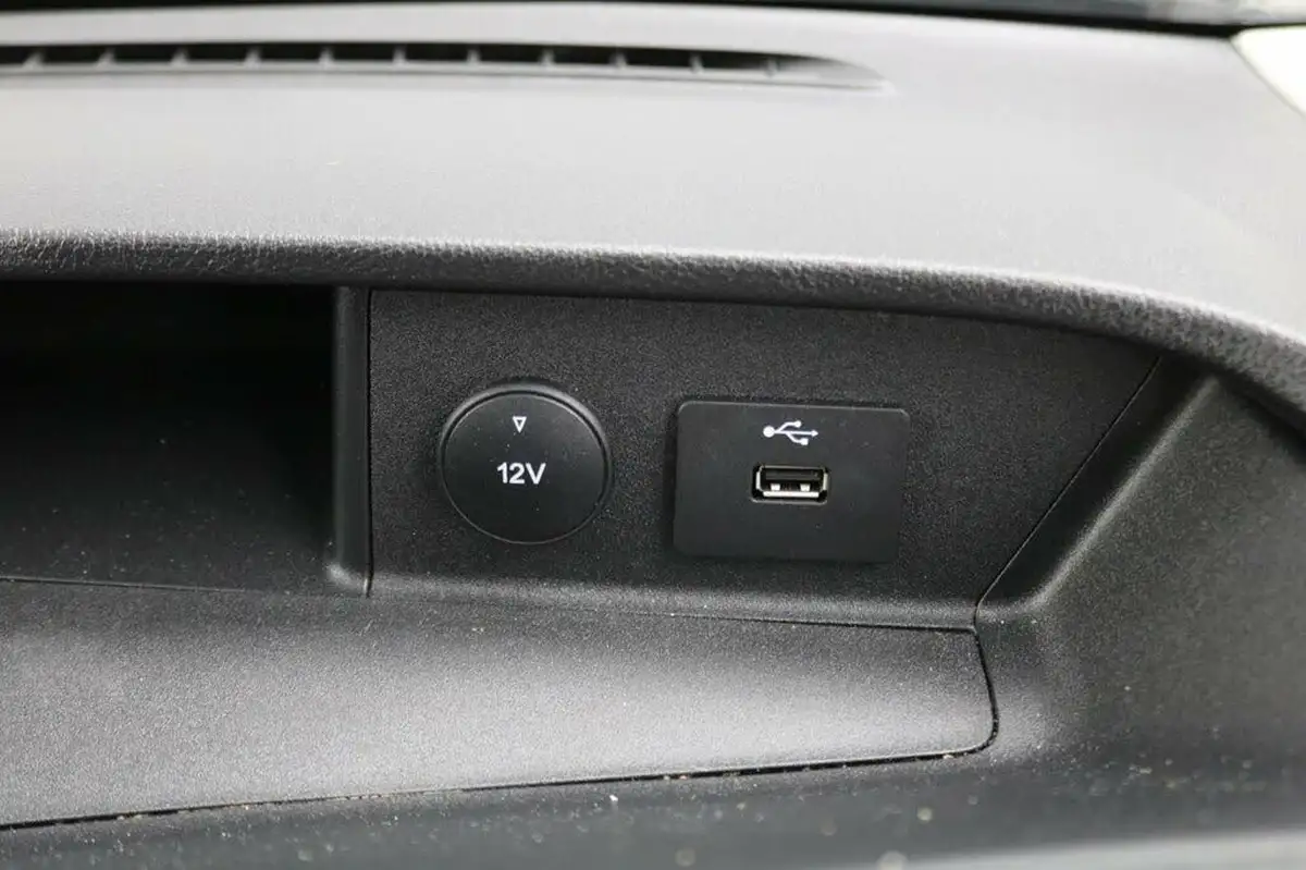 2023-ford-transit-big-36