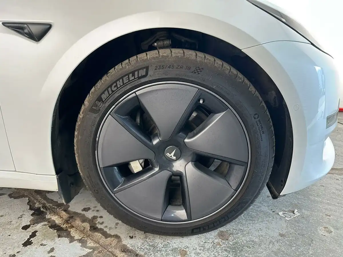 2021-tesla-model-3-e-long-range-4x4-big-9