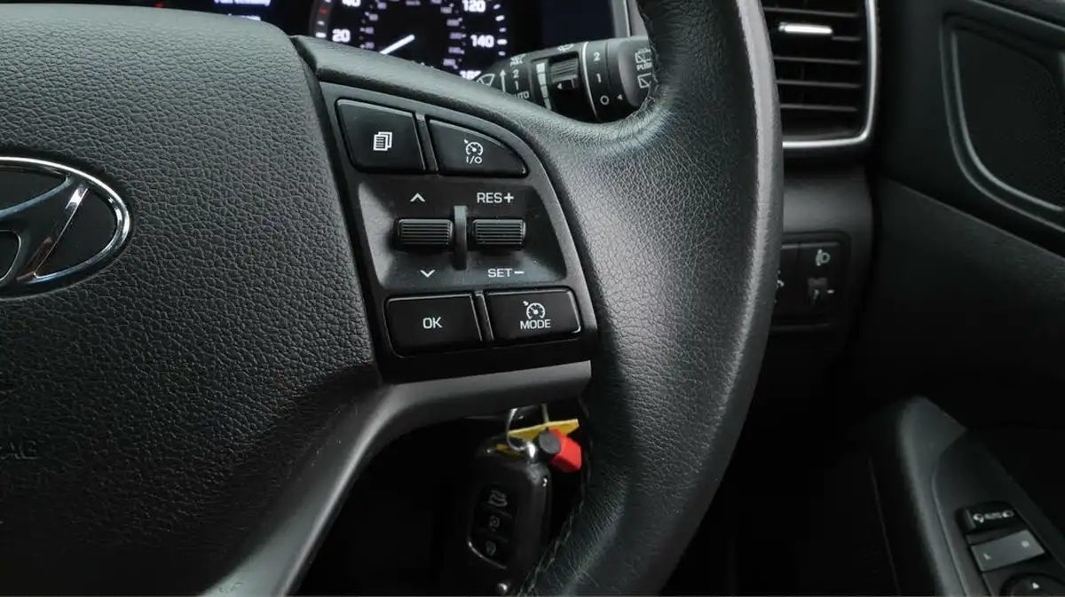 2019-hyundai-tucson-16-t-gdi-se-nav-dct-big-24