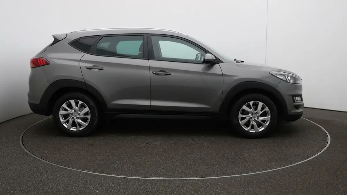 2019-hyundai-tucson-16-t-gdi-se-nav-dct-big-48