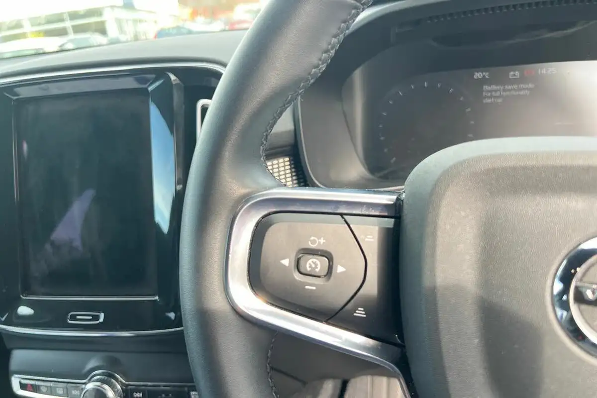 2021-volvo-xc40-15-t4-r-design-208bhp-big-10