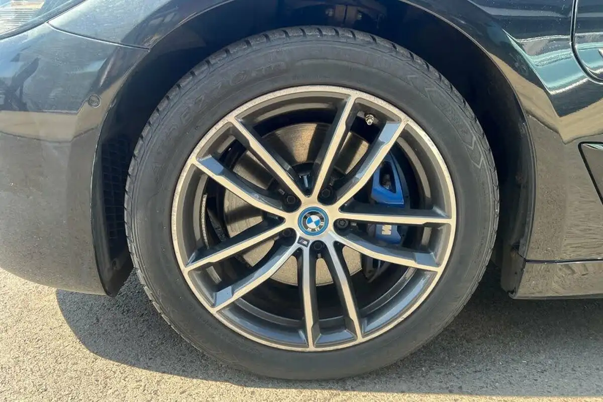 2022-bmw-5-series-20-530e-m-sport-touring-5d-big-45