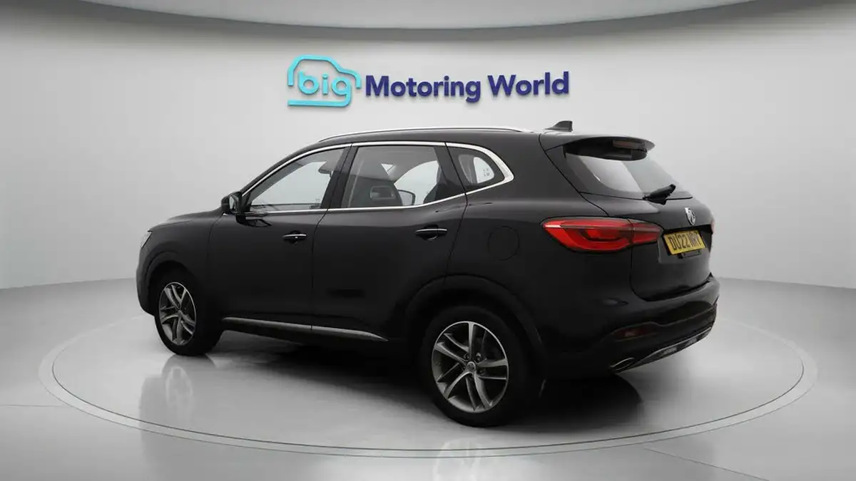 2022-mg-hs-15t-gdi-exclusive-162ps-dct-big-4