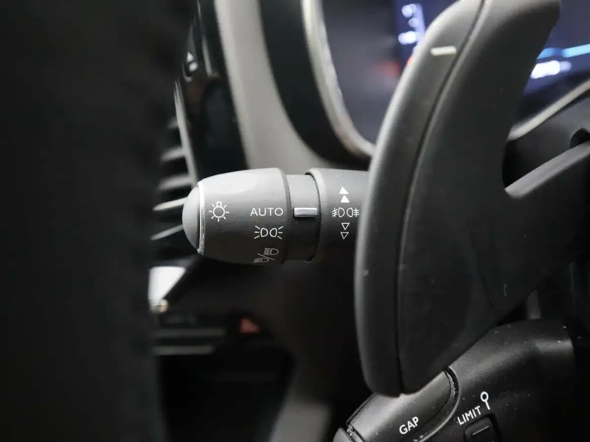 2022-citroen-c5-aircross-12-puretech-shine-plus-eat8-big-32
