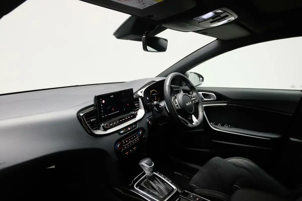 2024-kia-ceed-15-t-gdi-gt-line-s-138bhp-big-9