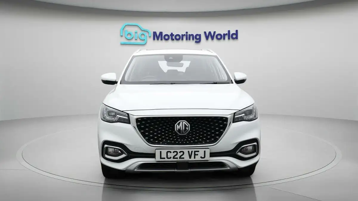 2022-mg-hs-15t-gdi-exclusive-162ps-big-2