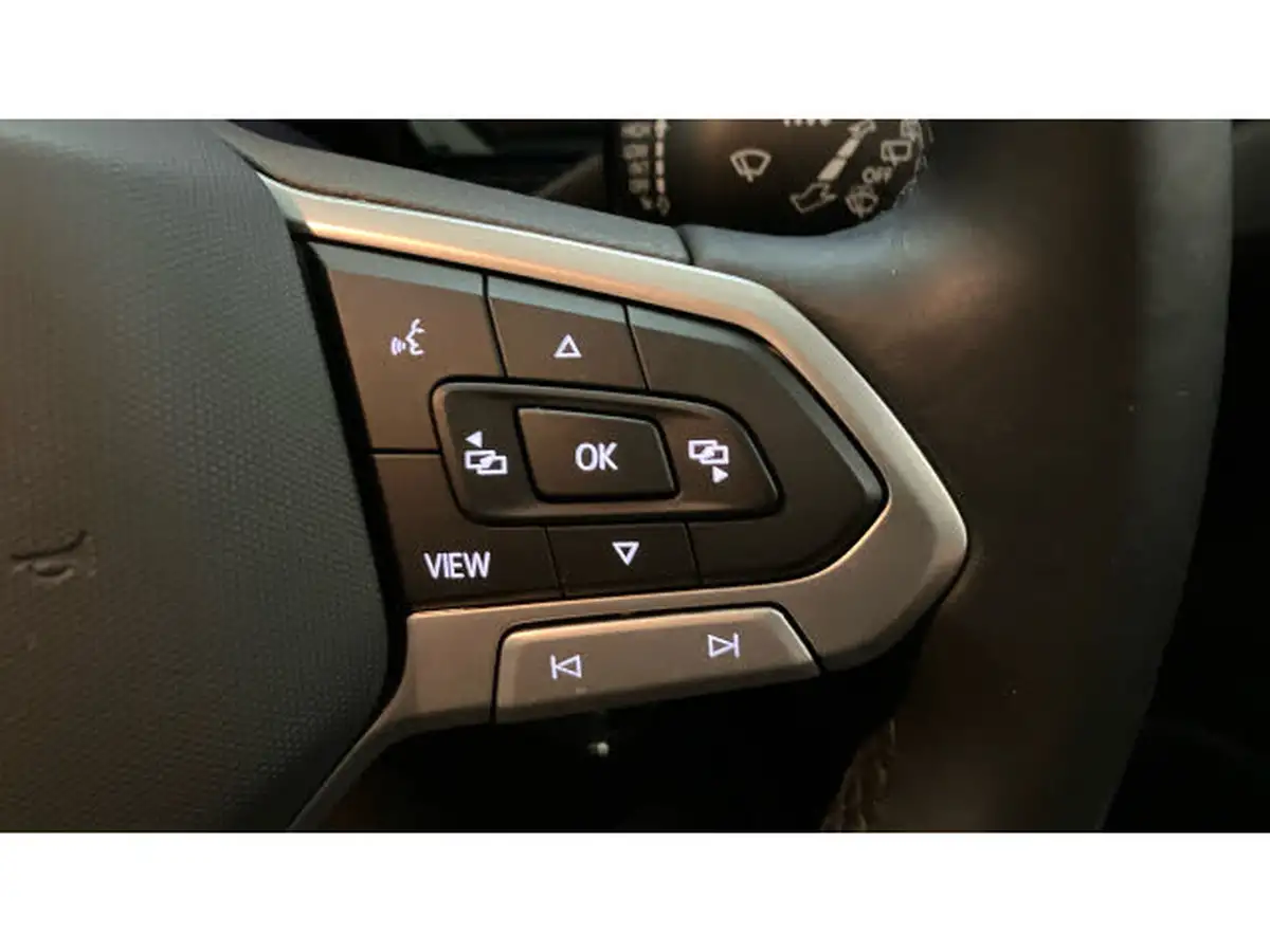 2022-volkswagen-polo-10-tsi-life-big-17