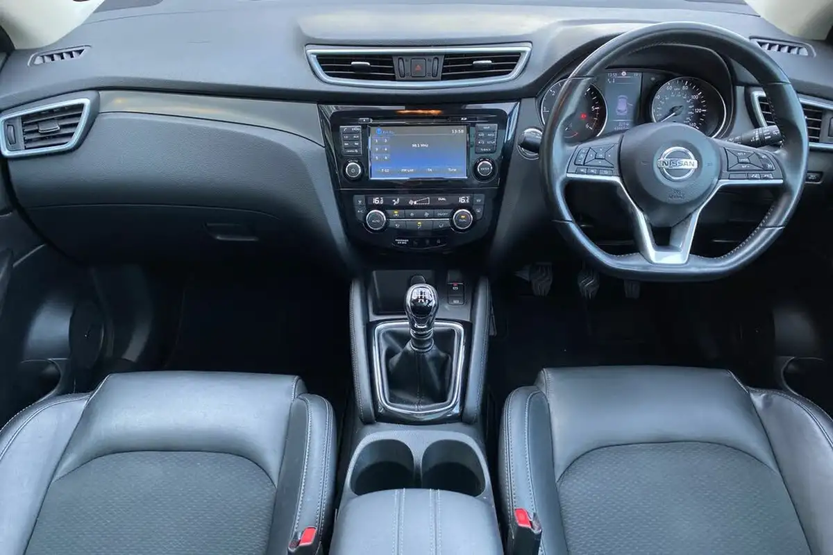 2018-nissan-qashqai-16dci-tekna-big-10