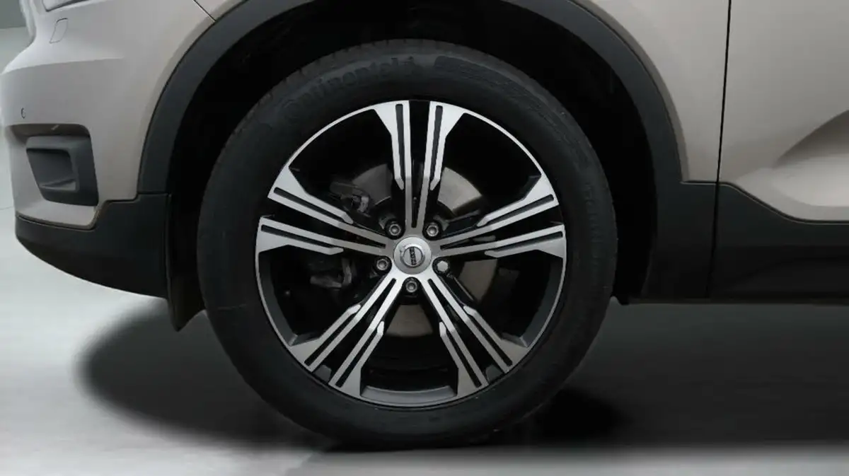 2020-volvo-xc40-20-b4-inscription-pro-big-18
