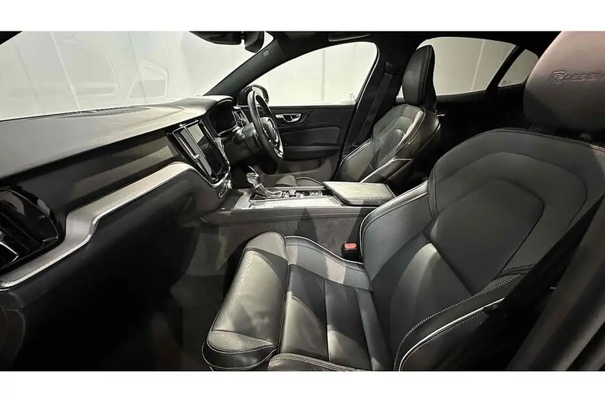 2019-volvo-s60-20-t5-r-design-plus-big-17