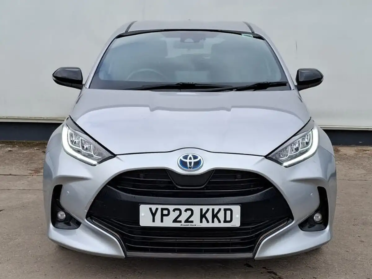 2022-toyota-yaris-15-vvt-i-dynamic-big-18