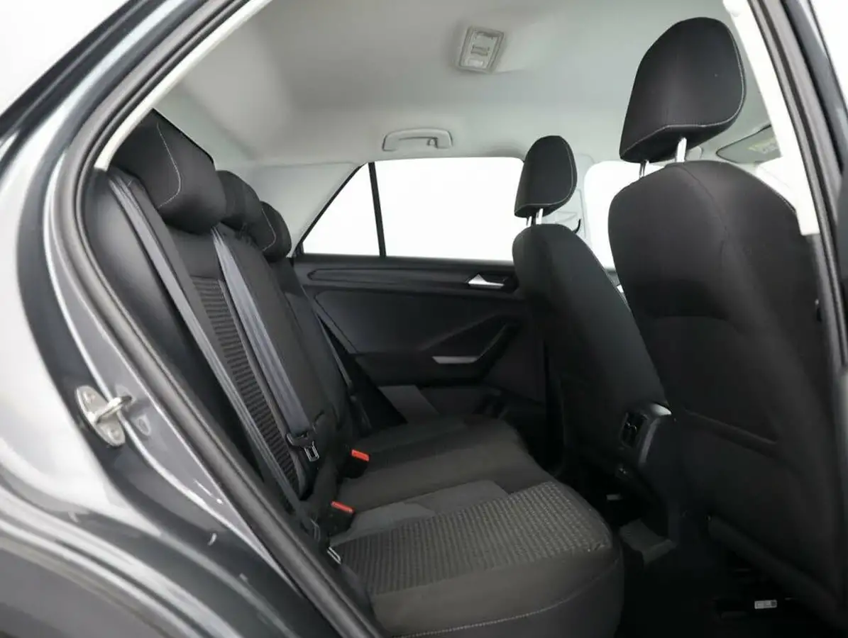 2021-volkswagen-t-roc-10-tsi-active-hatchback-5d-big-25