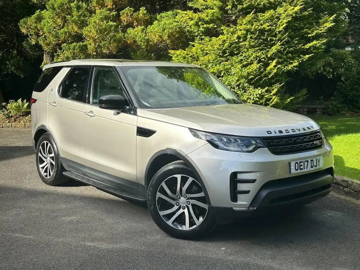 2017-land-rover-discovery-30td6-hse-259ps-awd-station-wagon-5d-auto-big-0